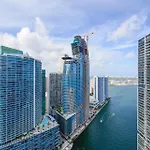 Wonderful 2/2 Condo At Icon Brickell With Pool