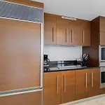 Wonderful 2/2 Condo At Icon Brickell With Pool